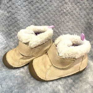 Stride Rite SM Mateo velcro boots